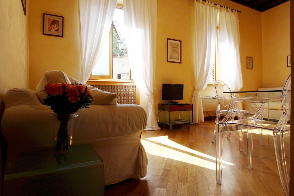Domus Pellegrino Villa โรม ภายนอก รูปภาพ
